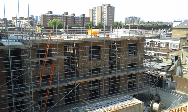 large scaffolding contractor